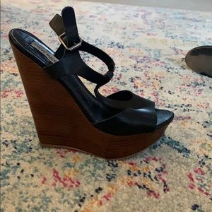 Steve Madden size 8 black leather wedges